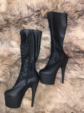 Pleasure heels size 9